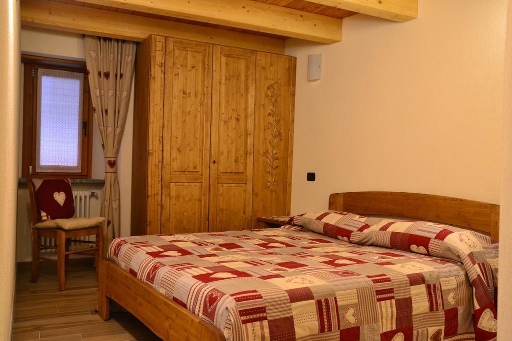 Ferienwohnung Lo Coppa Fen Aosta Zimmer foto