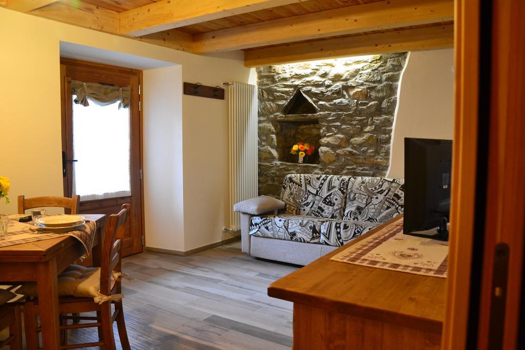 Ferienwohnung Lo Coppa Fen Aosta Zimmer foto