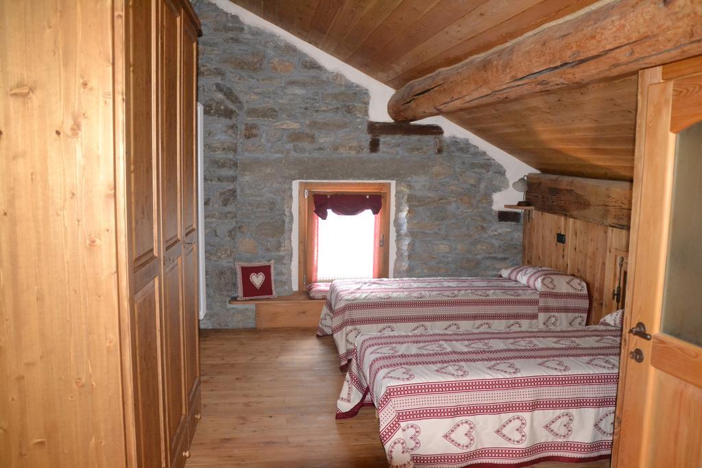 Ferienwohnung Lo Coppa Fen Aosta Zimmer foto